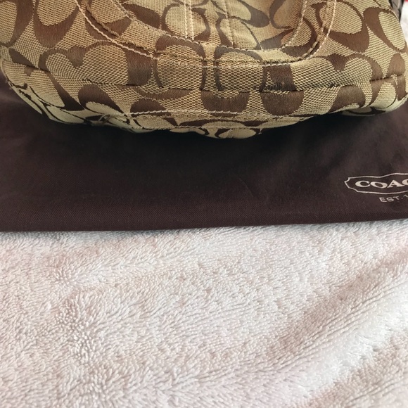 SOLD Coach signature small brown shoulder bag - Picture 3 of 6